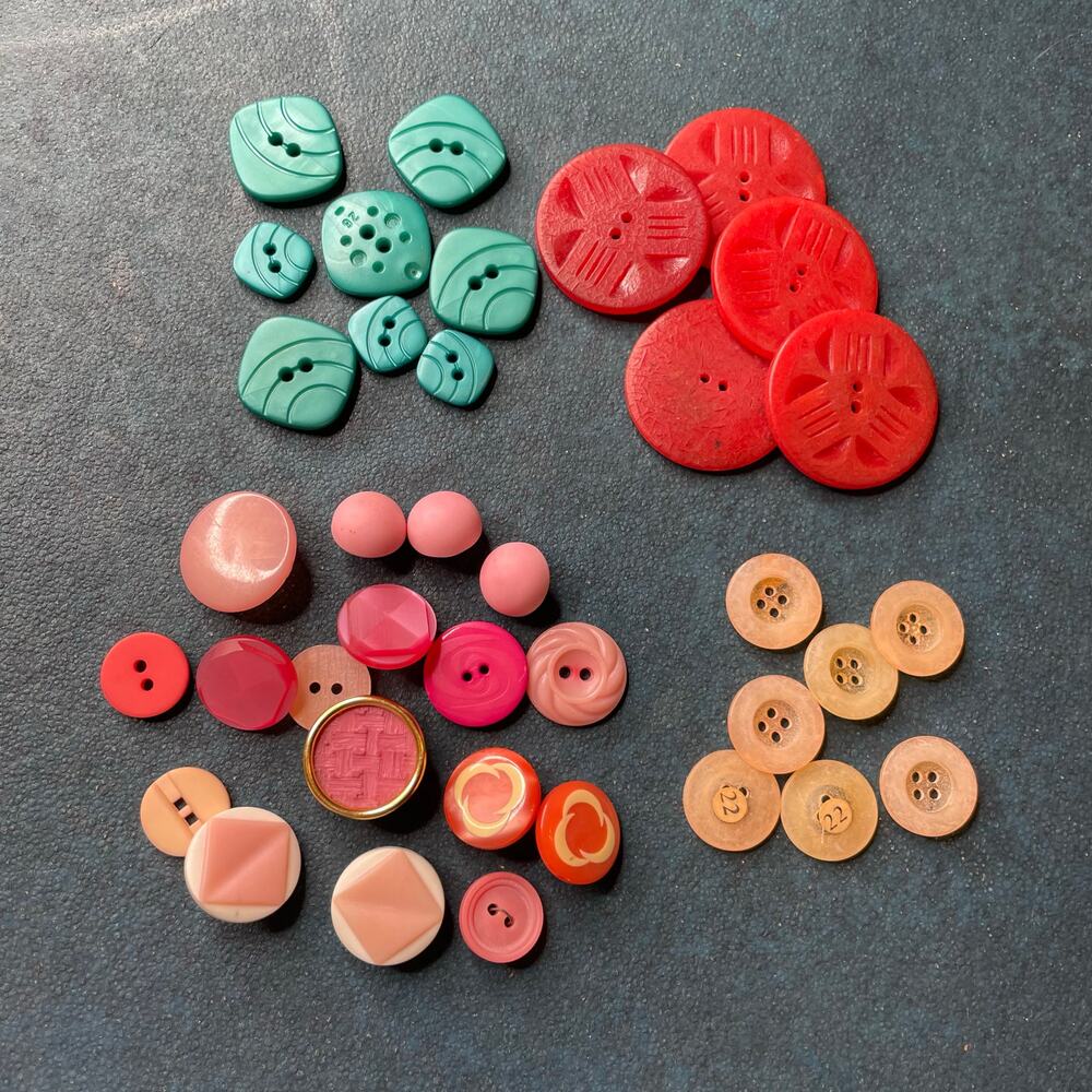 Vintage Lot of Square Round Red Green Pink Buttons Retro 80s Y2K